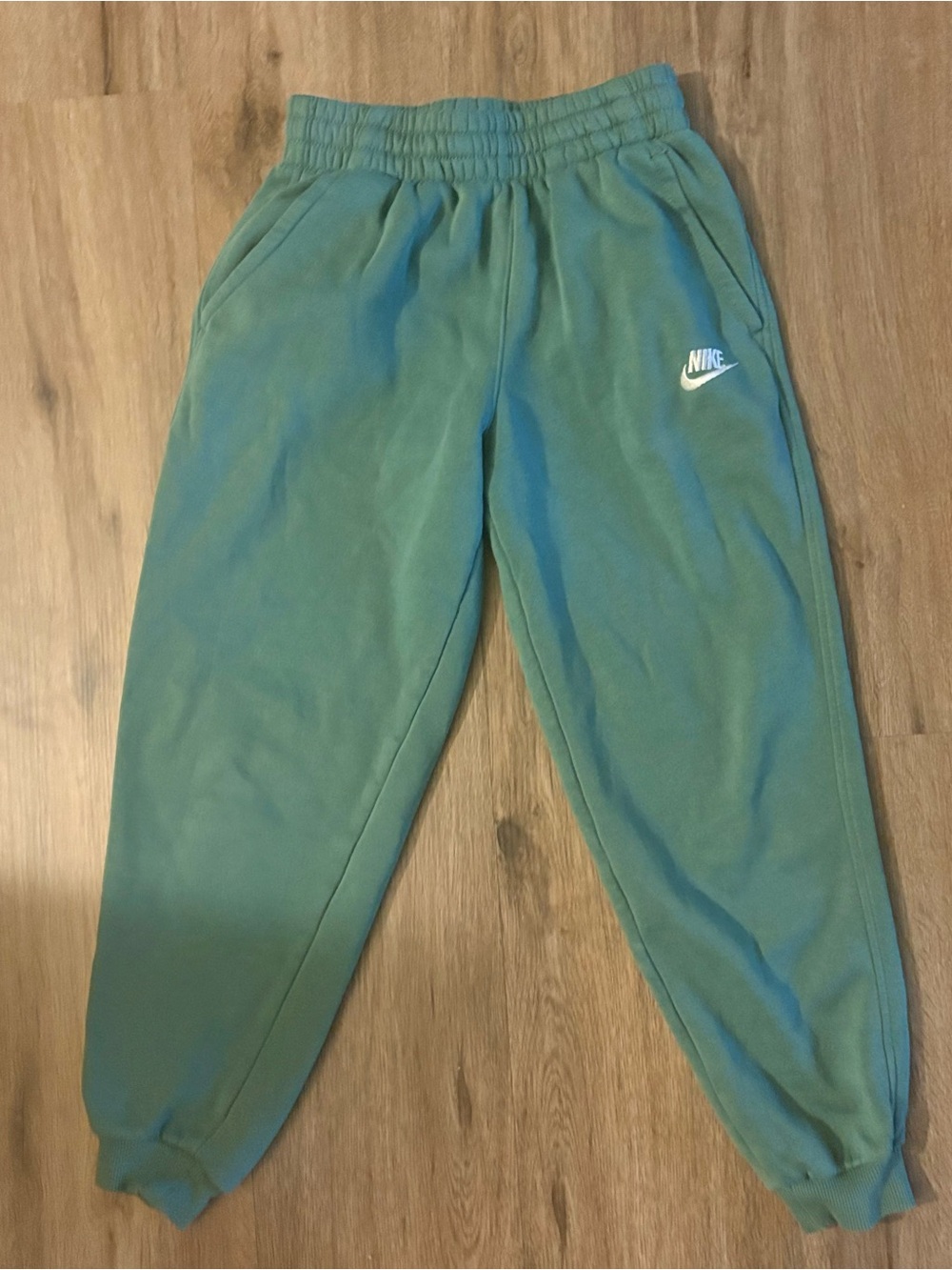 NIKE YOUTH JOGGERS SIZE MEDIUM